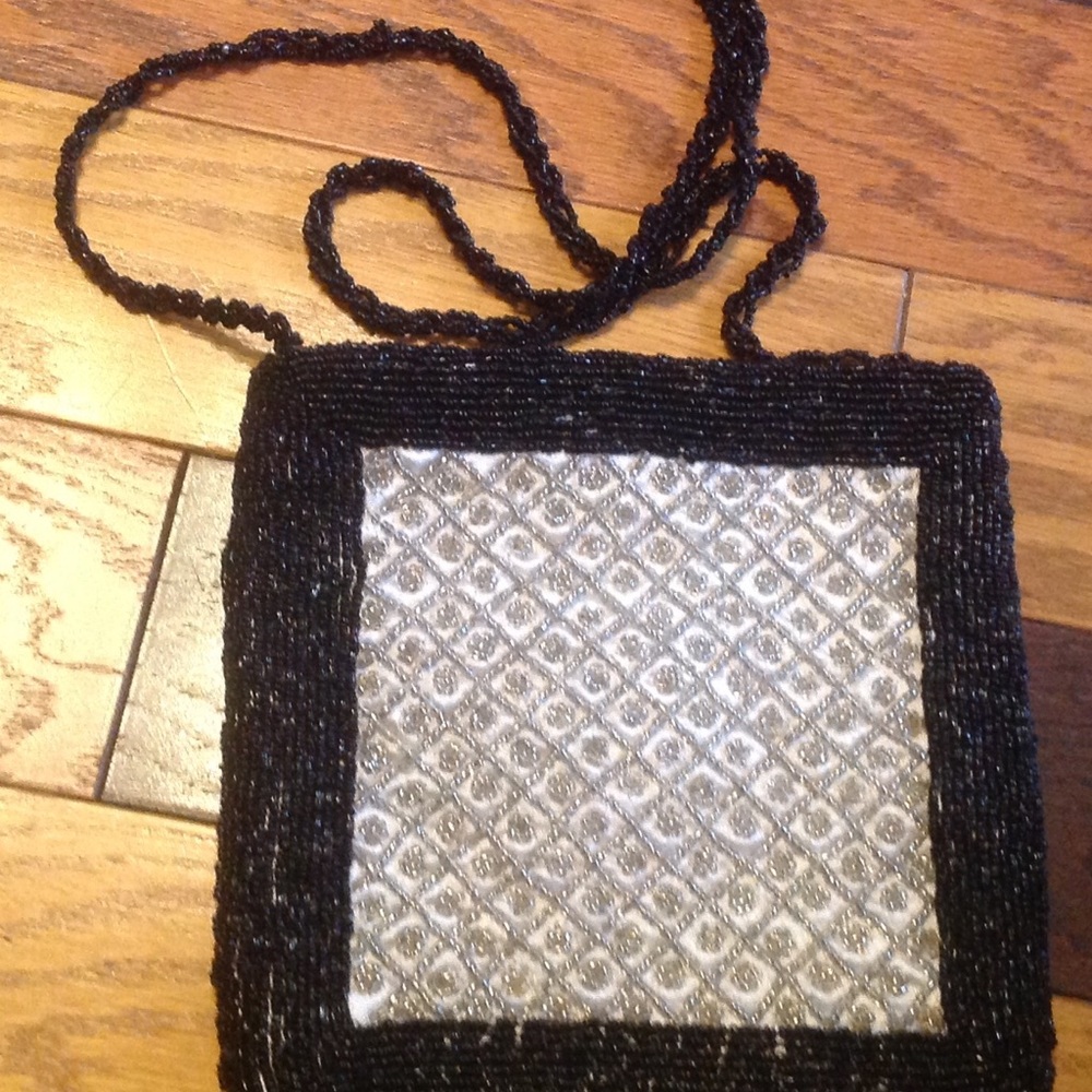 NWOT Black & Ivory hand beaded bag purse clutch